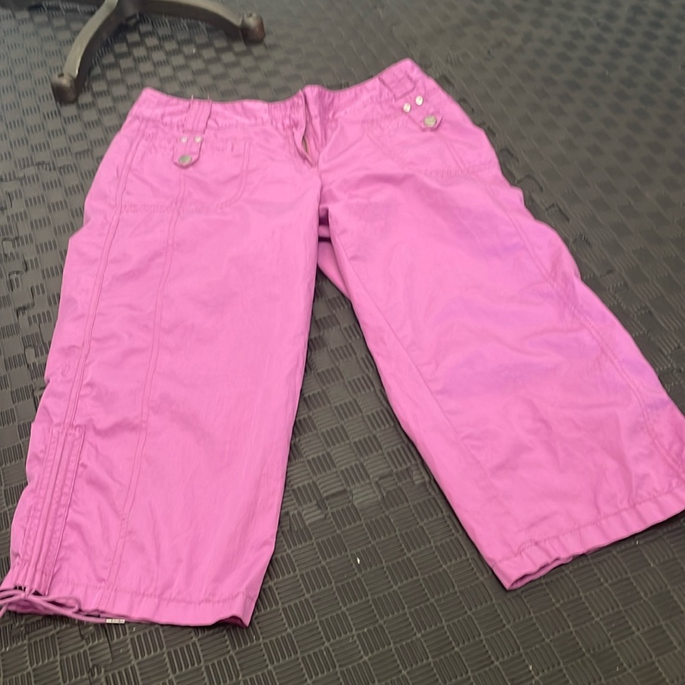 Ann Taylor Loft pinkish purple size 8 capri pants with ties at bottom